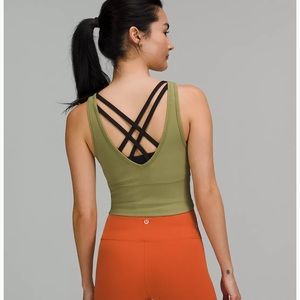 lululemon power pivot tank!